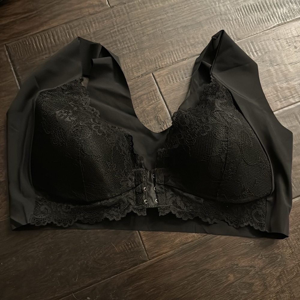 Wireless bra NWT 5X, Black, Lace - Picture 4 of 4